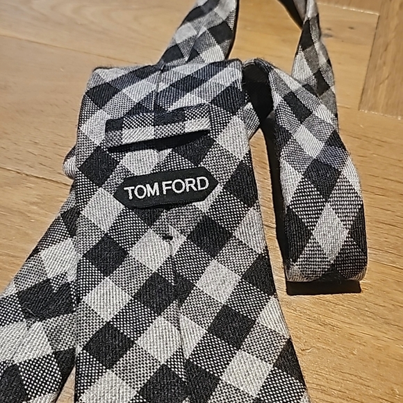 Tom Ford Tie - Picture 1 of 2